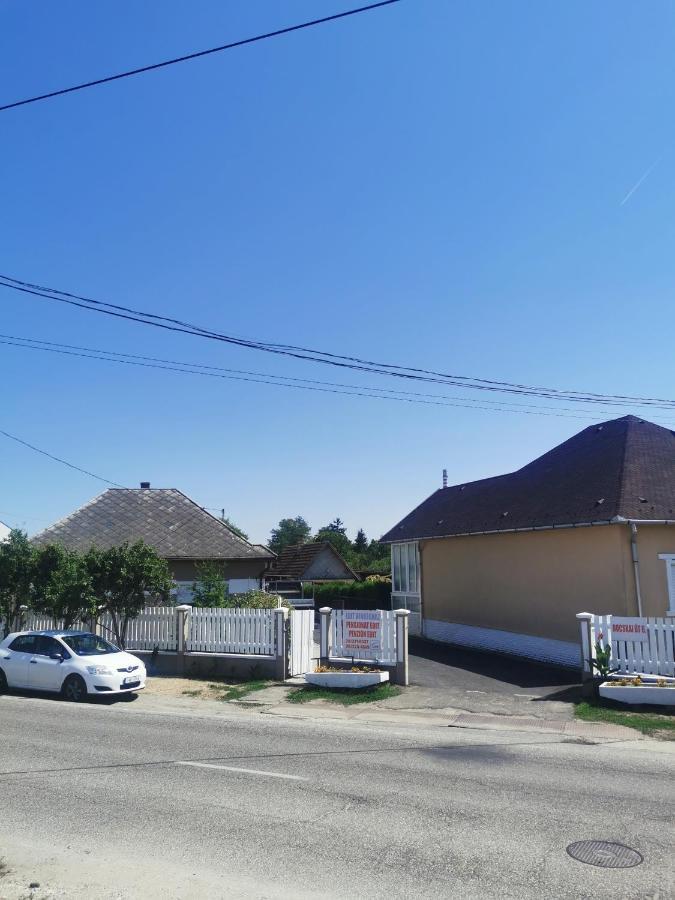 Edit Vendeghaz Tiszaujvaros Exterior photo