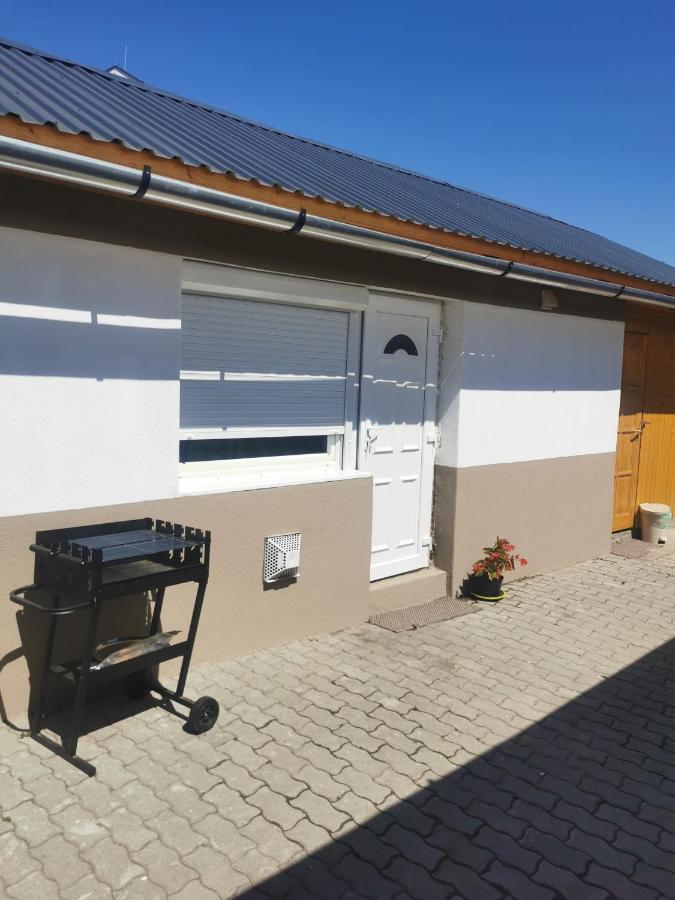 Edit Vendeghaz Tiszaujvaros Exterior photo